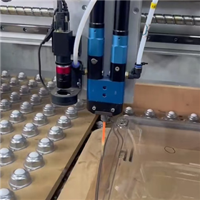 汽車零部件點(diǎn)膠